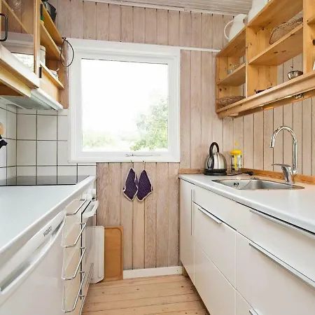 Two-bedroom In 1 Holiday home *